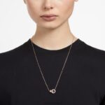 dutý prívesok zámková slučka, biela, pozlátená ružovým zlatom B8ZNT215 Swarovski šperky - Image 2