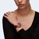 hodinky octea lux chrono švajčiarska výroba, kožený remienok, červený povrch v ružovom zlate B8ZNT1195 Swarovski príslušenstvo - Image 2