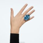 lucentný koktailový prsteň oversized krištáľ, osemhranný brus, modrý B8ZNT1078 Swarovski šperky - Image 2
