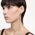 visiace náušnice gema asymetrický dizajn, zmiešané strihy, biela, rhodiované B8ZNT848 Swarovski šperky - Image 5